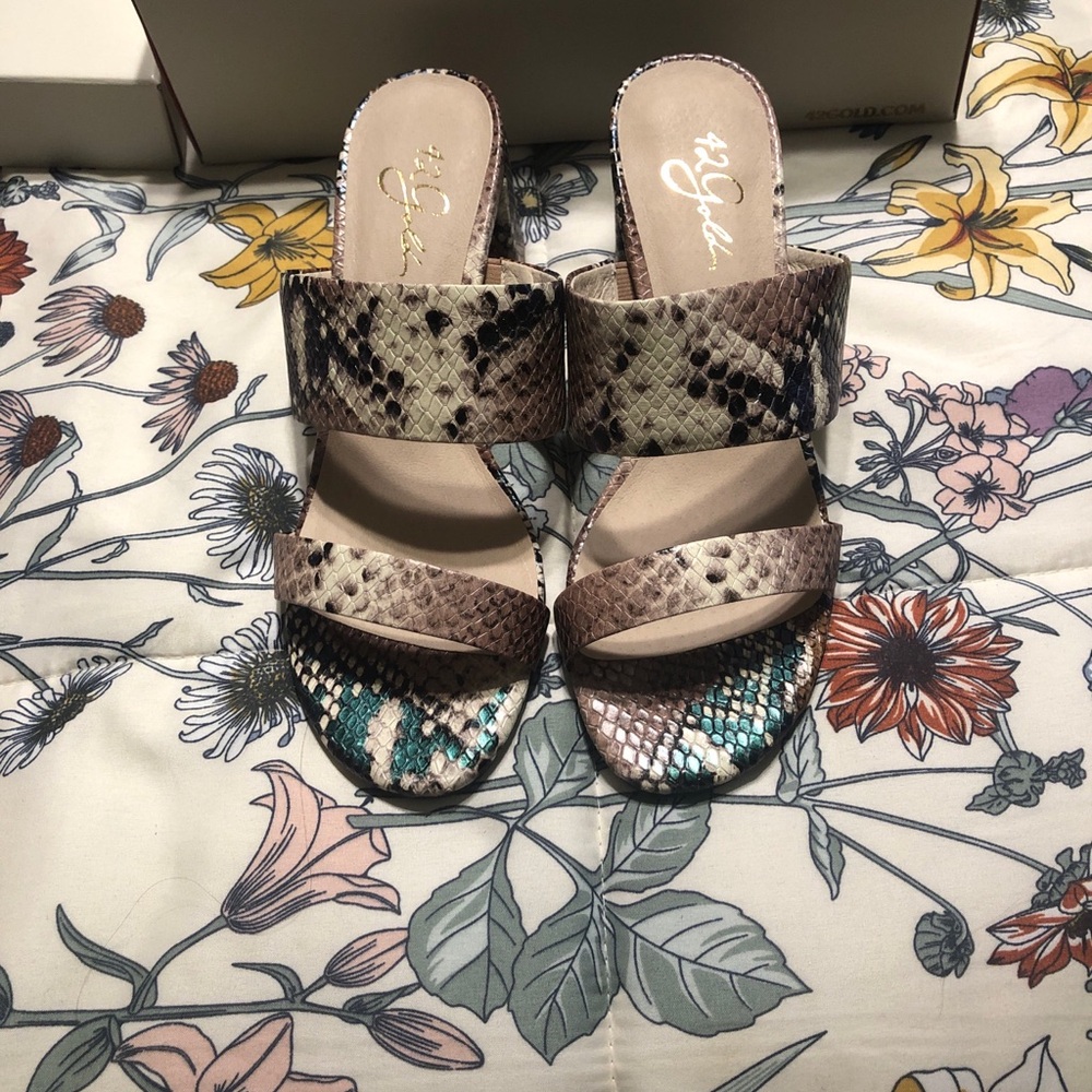 NIB Stylish Snake Print Sandals